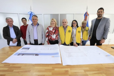 Bertone firmó el contrato de obra para la construcción de la nueva sede del Club de Leones