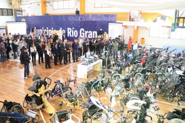 Banco Municipal de Ortopedia: entregan elementos a pacientes con diversas patologías