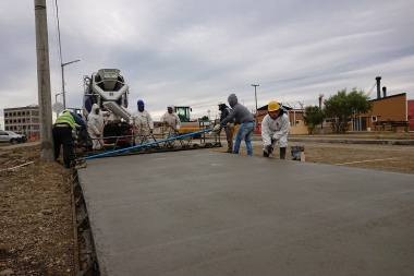 Avanza la pavimentación de la calle Pacheco en el barrio AGP