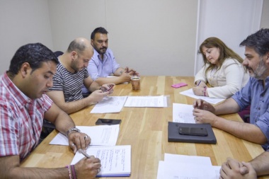 Gobierno podría unificar las tarifas de gas, luz y agua para clubes deportivos de la provincia