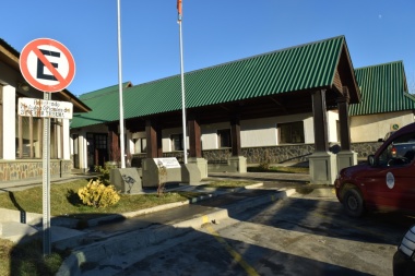 Los extranjeros acusados por estafas a comerciantes de Ushuaia continuan detenidos y vinculados a dos causas penales