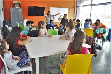 Se reinician los talleres ‘9420 semillero emprendedor’ destinado a niños, niñas y jóvenes