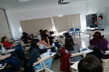 Buscan potenciar las opciones de estudios de los jóvenes fueguinos en la provincia