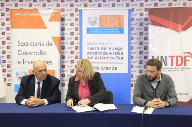 Gobierno y UNTDF firmaron convenios para impulsar proyectos tecnológicos y productivos
