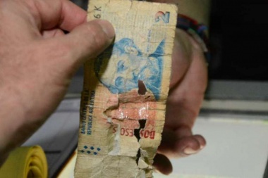 Las redes sociales se despiden del billete de dos pesos con disparatados memes