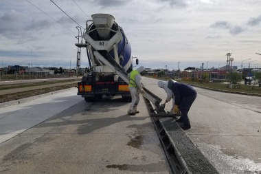 El Municipio completa la construcción de los cordones divisorios en calle Pacheco
