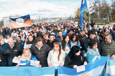 En el ‘Día de la Lealtad’, candidatos y militantes de Fuerza Patria se movilizaron en Tolhuin