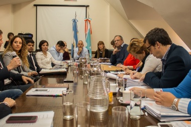 Reforma Política: con la presencia de concejales y el intendente de Tolhuin se retoman los debates