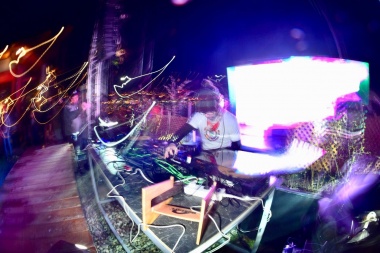 La movida electrónica copó la Fiesta de la Noche más Larga