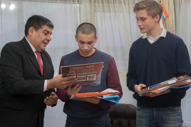 Jóvenes de intercambio de YFU compartieron experiencias con el Vicegobernador