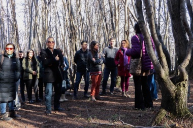 La comisión directiva de la Reserva 'Bosque Yatana' recorrió el sector para delinear un plan de acción