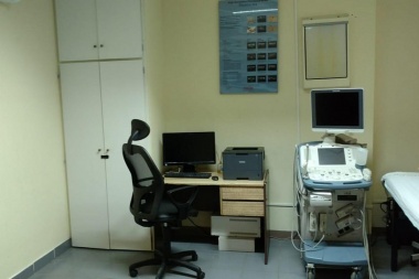 Entregaron muebles e indumentaria para distintos sectores del Hospital Regional