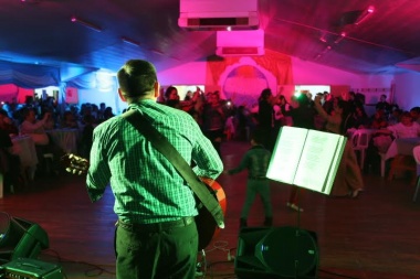 Aniversario de Río Grande: Se vivió una noche de Peña y Milonga en el Alem