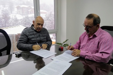 La UNTDF firmó un convenio con el Ministerio de Salud para otorgar becas a profesionales