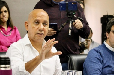 82% móvil a jubilados: "Vamos a cumplir con la palabra empeñada", aseguró Villegas
