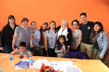 La gobernadora Bertone participó de una nueva edición del programa 'TDF en Familia'