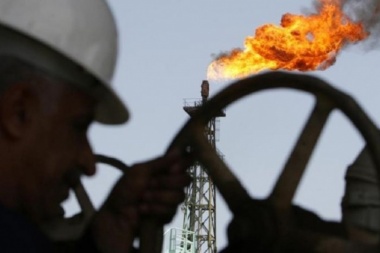 La producción de crudo y gas en la provincia subió respecto al año pasado pero sigue lejos de sus máximos históricos