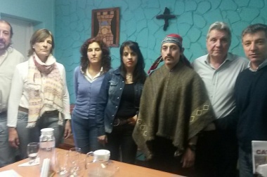 Martínez participó de la reunión entre la Comisión de DDHH y Jones Huala en Esquel