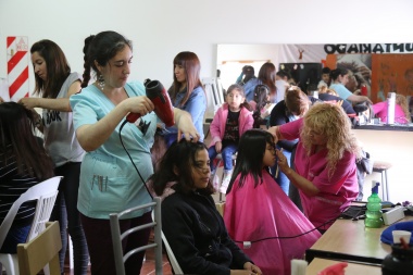 El Voluntariado Municipal realizó la jornada “Conociendo las raíces de tu barrio”