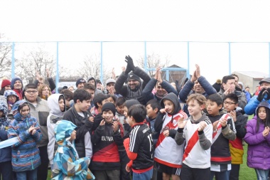 Vuoto inauguró playones deportivos en los barrios 640 Viviendas y Felipe Varela