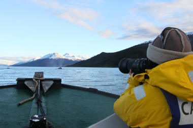 Científicas del CADIC actualizan su catálogo sobre ballenas jorobadas en el Canal Beagle