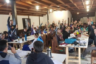 Paro docente: "El Gobierno tiene recursos, tiene superávit", aseguran desde el SUTEF