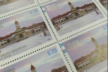 Río Grande ya tiene su estampilla postal propia y se podrá comprar en el Correo Argentino