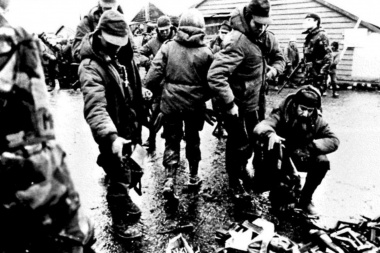Vínculos en la posguerra: ¿cómo fueron los encuentros entre excombatientes argentinos y británicos?