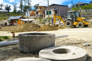 Gobierno destacó que Tolhuin llegó al 90% de su población con acceso a la red de agua y cloacas