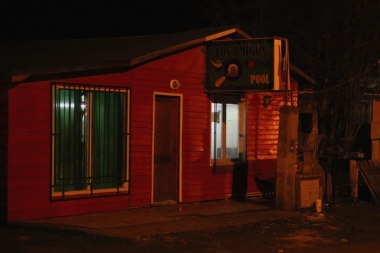 Detuvieron a tres hombres y una mujer sospechados de robar en un bar de Tolhuin