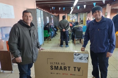 En solo tres días, la Cooperativa Renacer de Ushuaia logró vender 300 TV Smart de 50" en promoción