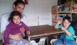 Tres días solidarios para ayudar a Andrea y sus hijos a tener una casa