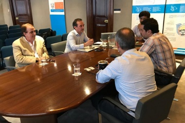 Gobierno se reunió con empresas vinculadas e energías renovables y telecomunicaciones