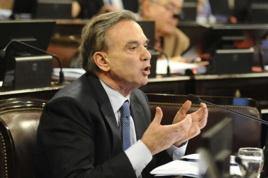 Pichetto le pedirá al Gobierno restituir exención impositiva para combustibles en la Patagonia