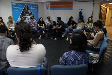 Talleres y encuentros culturales, dos propuestas contra el “desarraigo” de fueguinos en Córdoba y Buenos Aires