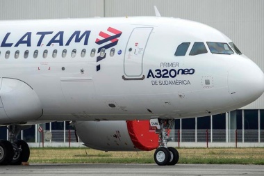 Diarios británicos destacan el vuelo Córdoba-Malvinas