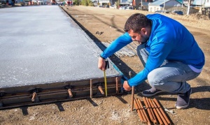 “Tendríamos que estar hablando de un 50 por ciento de avance de la obra” lamentó Vuoto