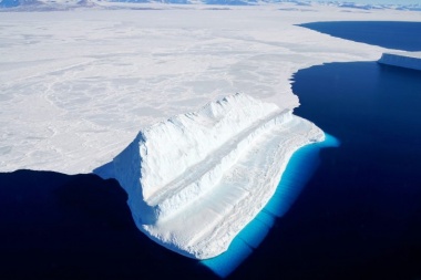 El hielo de la Antártida se derrite 6 veces más rápido que hace 40 años, según estudio