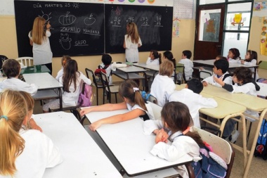 Docentes fueguinos se jubilan más jóvenes y con menos años de aportes que en el resto del país