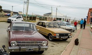 Fierros y solidaridad unen este domingo a los amantes de los autos en la ciudad