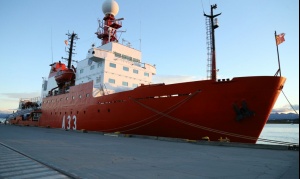 Arcando recibió al buque de investigación oceanográfica "Hespérides"