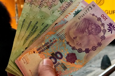 Aumentan hasta $8.000 el límite de extracción de efectivo en supermercados y estaciones de servicio