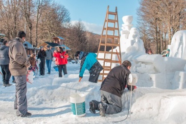Trece equipos de distintas provincias y de Uruguay confirmados para el Festival de Esculturas en Nieve