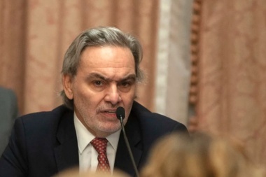 Convocan a petroleras y gobernadores por el congelamiento de las naftas