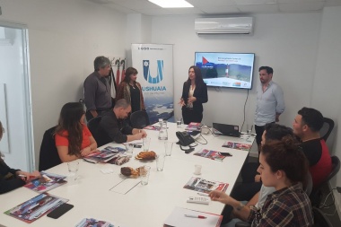 Capacitan a cada operador turístico que trabaja el destino Ushuaia en Buenos Aires