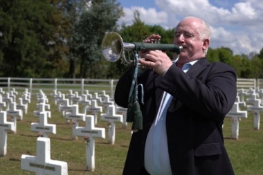 La historia del veterano que volverá con su trompeta a Malvinas para homenajear a sus compañeros