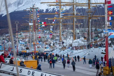 Más de 8 mil personas visitaron el puerto para recorrer los veleros latinoamericanos