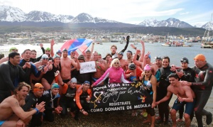 Se realizó el “winter swimming” en el Canal Beagle con más de 40 nadadores