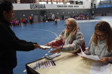 Colonias de verano: controlan la vacunación de más de 500 niños y niñas en Ushuaia