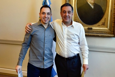 Universitario fueguino recibió el 'Premio a la Excelencia' que otorga el programa de Becas Progresar